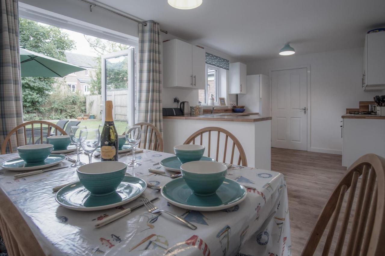 Maes Yr Odyn - 3 Bedroom Holiday Home - Нарбърт Екстериор снимка